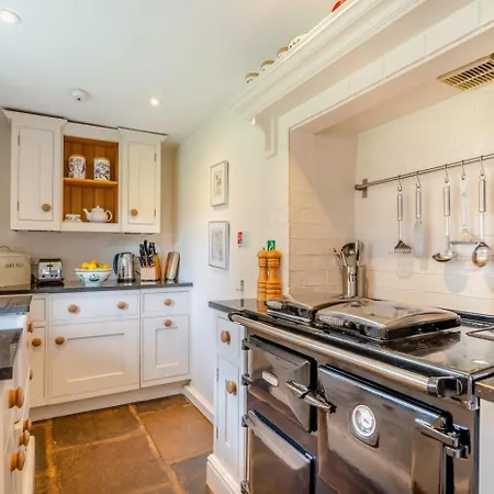3 Bed In Oc-ds779 بيت للعطل *
