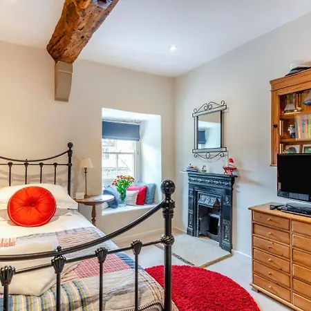 بيت للعطل 3 Bed In Oc-ds779 *